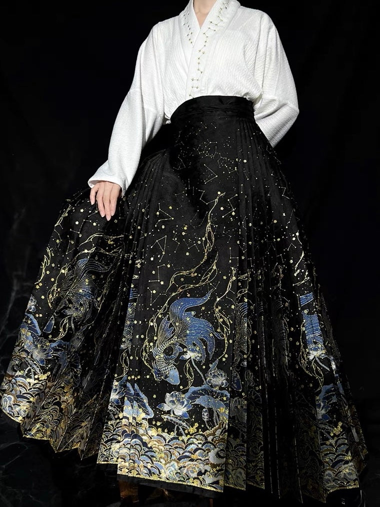 Ming Dynasty Modern Hanfu, Mamianqun, Constellation (Preorder)
