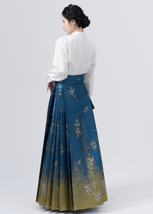 Ming Dynasty Modern Hanfu, Mamianqun, Mermaid Scales (Preorder)
