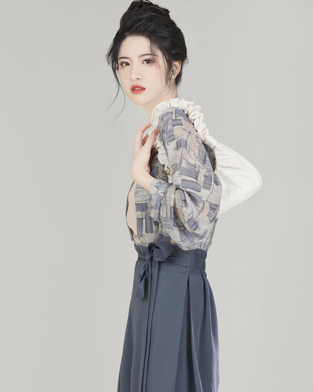 Modern Hanfu, Claire