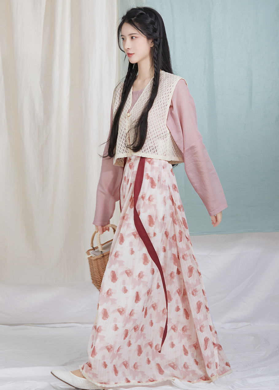 Modern Hanfu, Lenna
