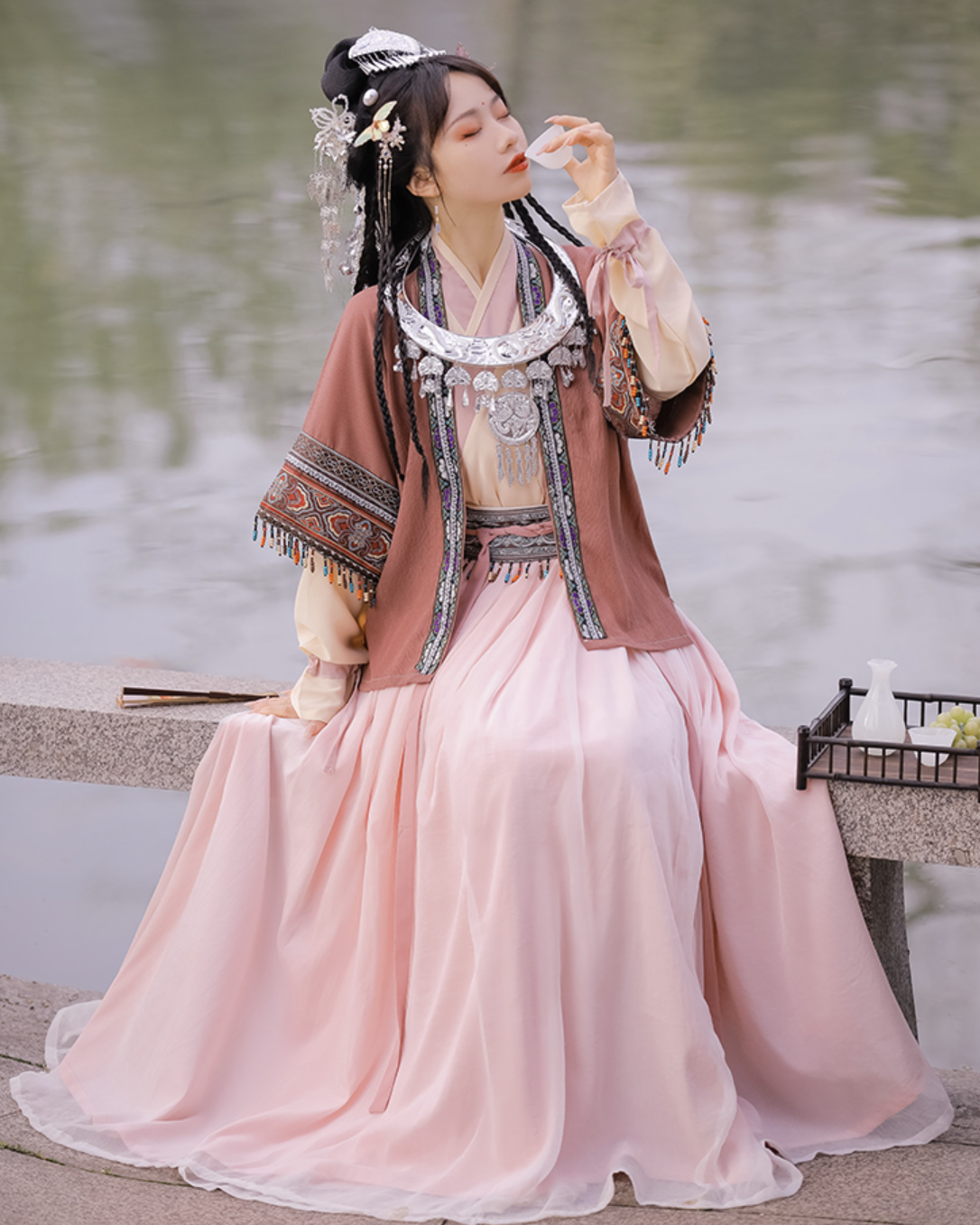 Miao Ethnic: Alexandrine