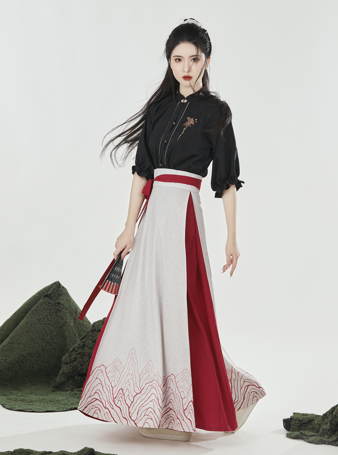 Modern Hanfu, Millicent