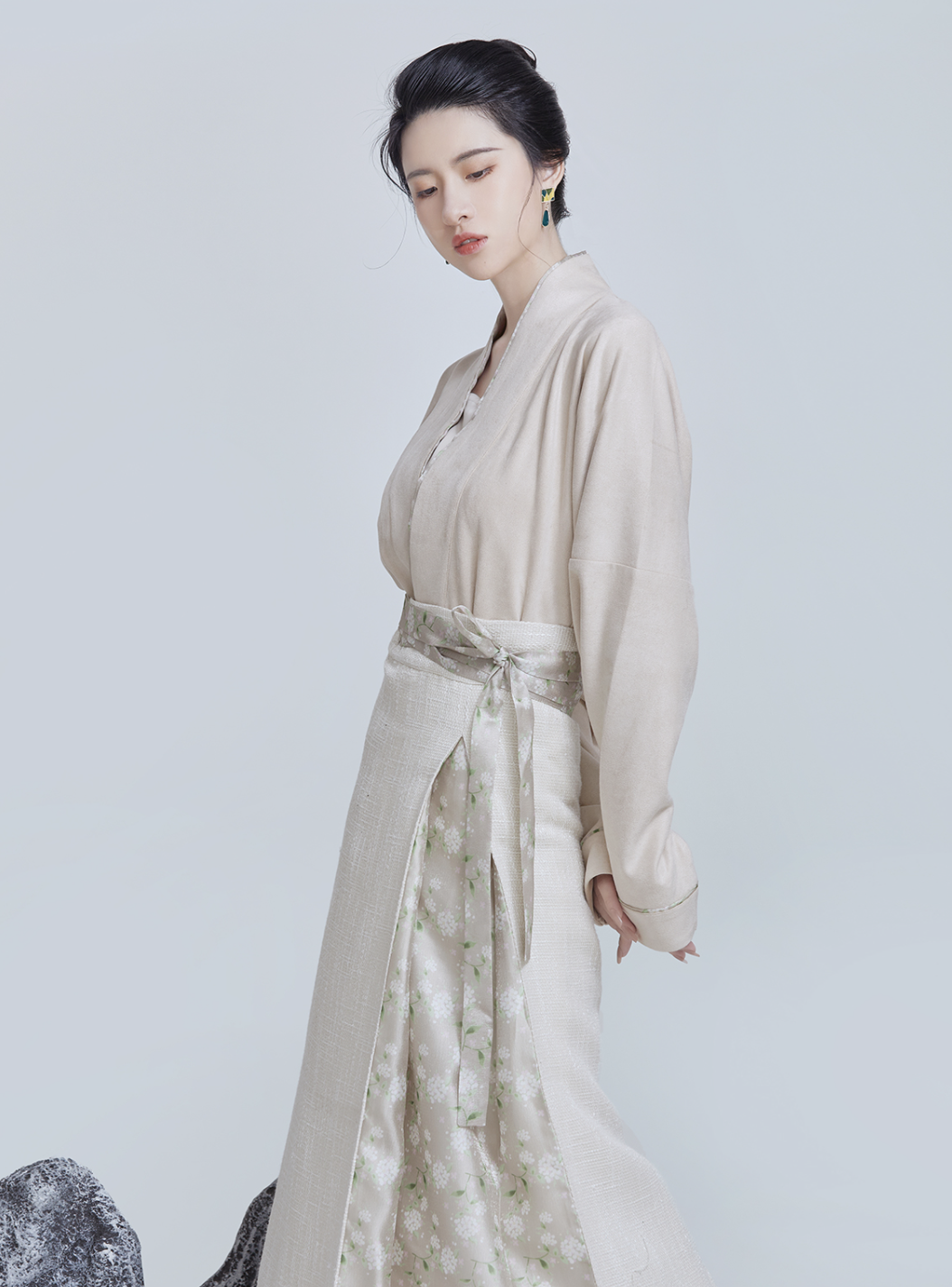 Modern Hanfu, Paige