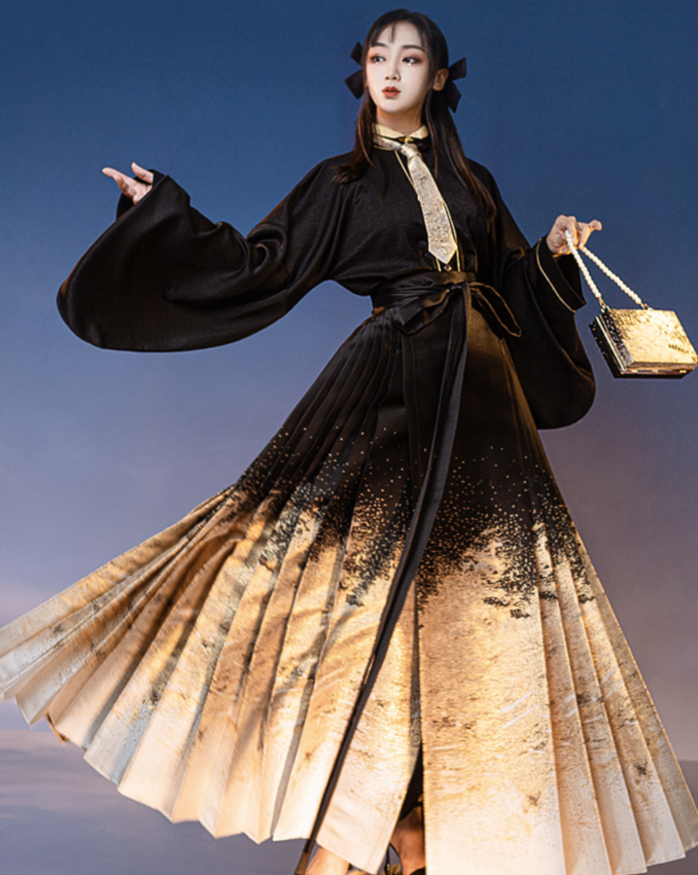 Ming Dynasty Modern Hanfu, Mamianqun, Extravagant (Preorder)