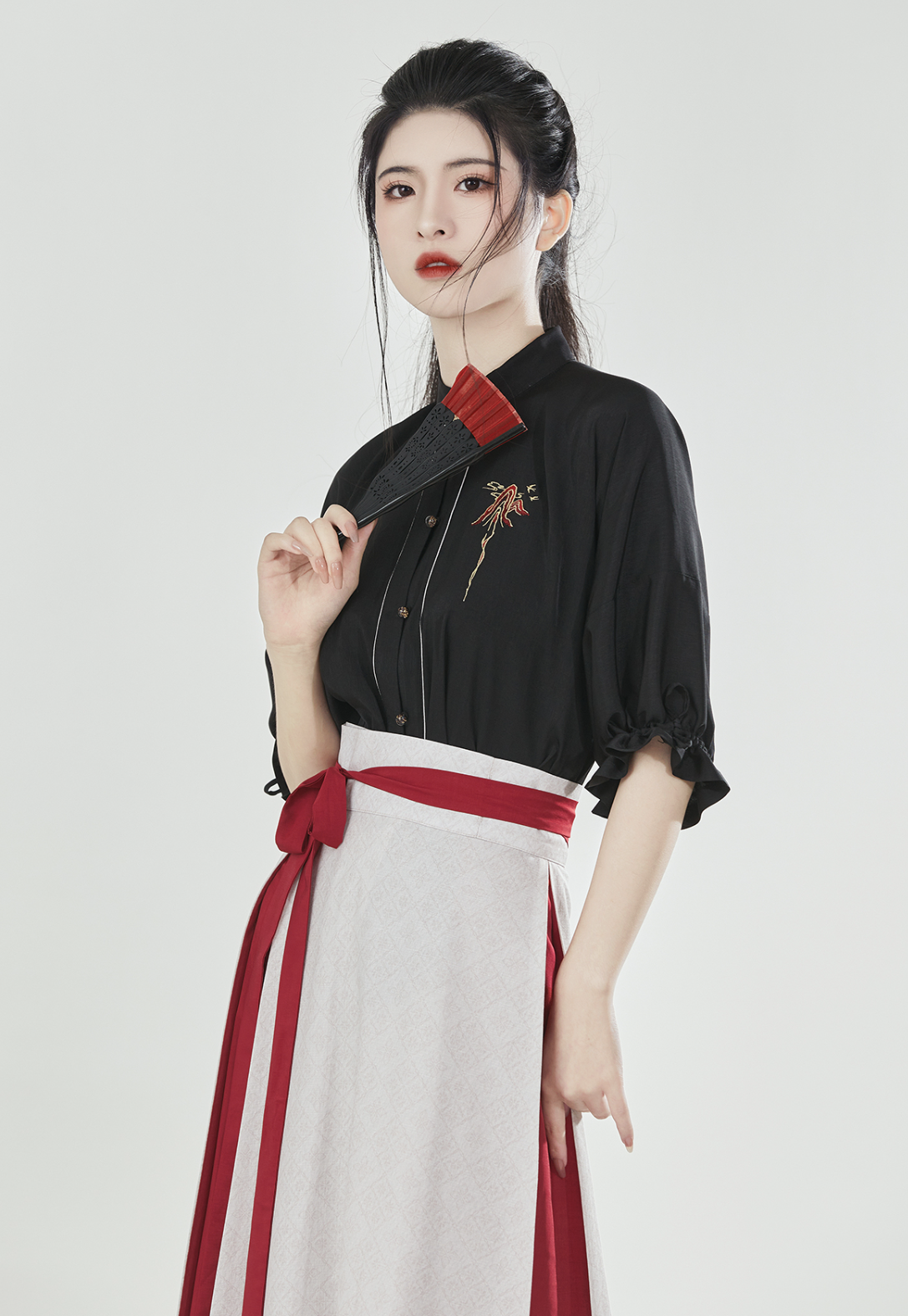 Modern Hanfu, Millicent
