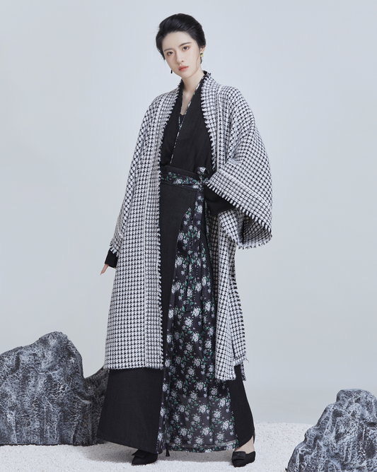 Modern Hanfu, Paige