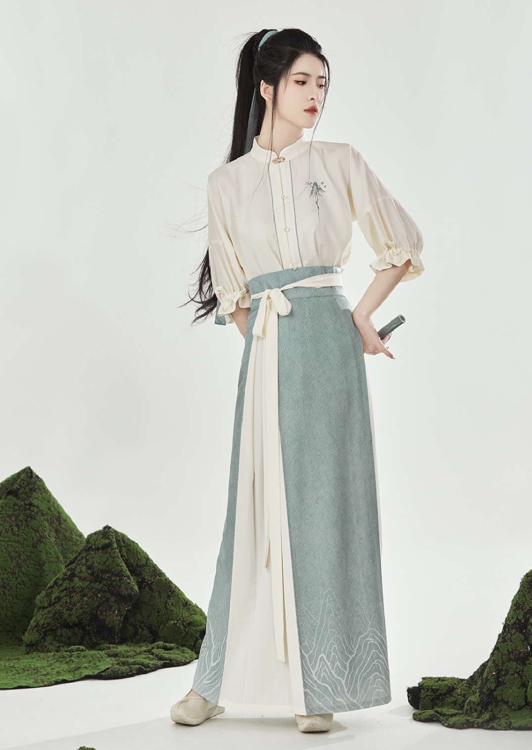 Modern Hanfu, Millicent