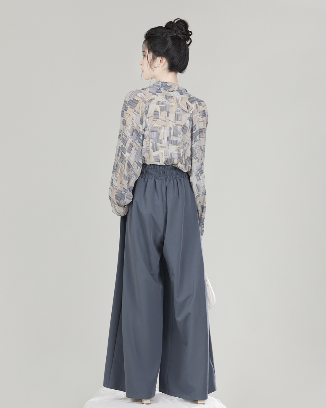 Modern Hanfu, Claire