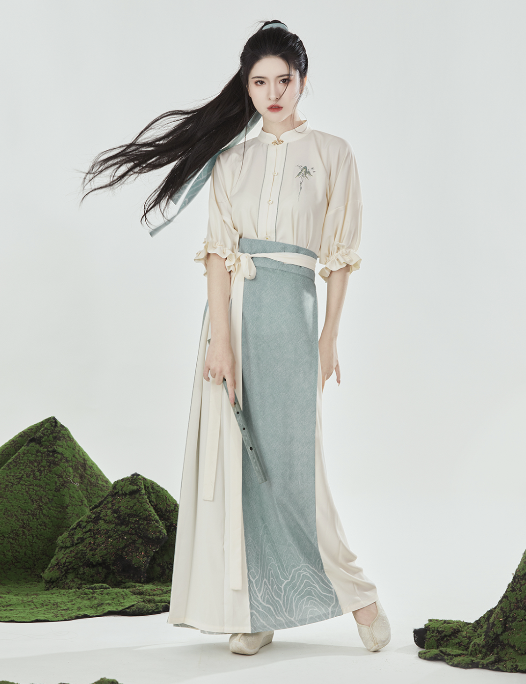 Modern Hanfu, Millicent