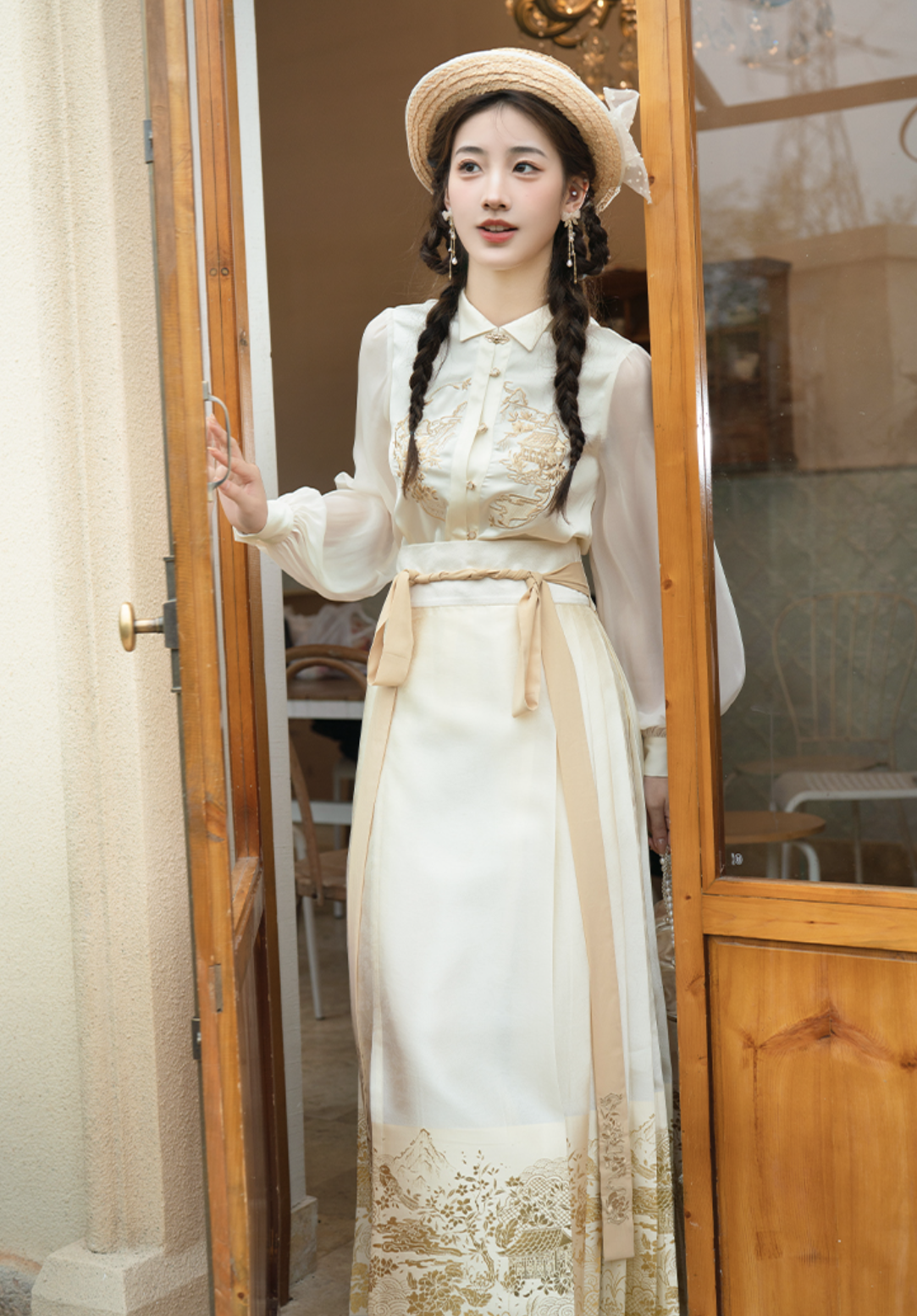 Ming Dynasty Modern Hanfu, Mamianqun, Moonlight (Preorder)