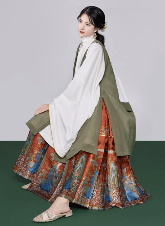 Ming Dynasty Modern Hanfu, Mamianqun, Han Lady (Preorder)