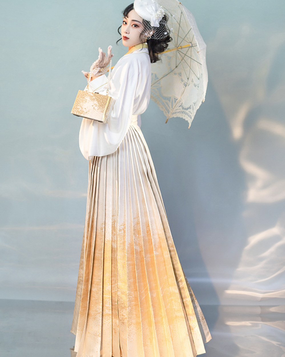 Ming Dynasty Modern Hanfu, Mamianqun, Extravagant (Preorder)
