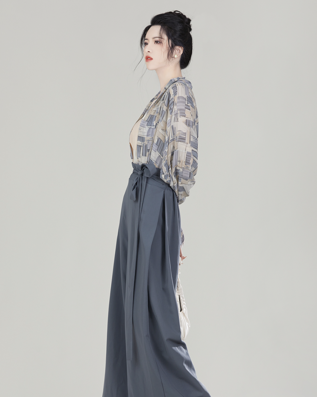Modern Hanfu, Claire