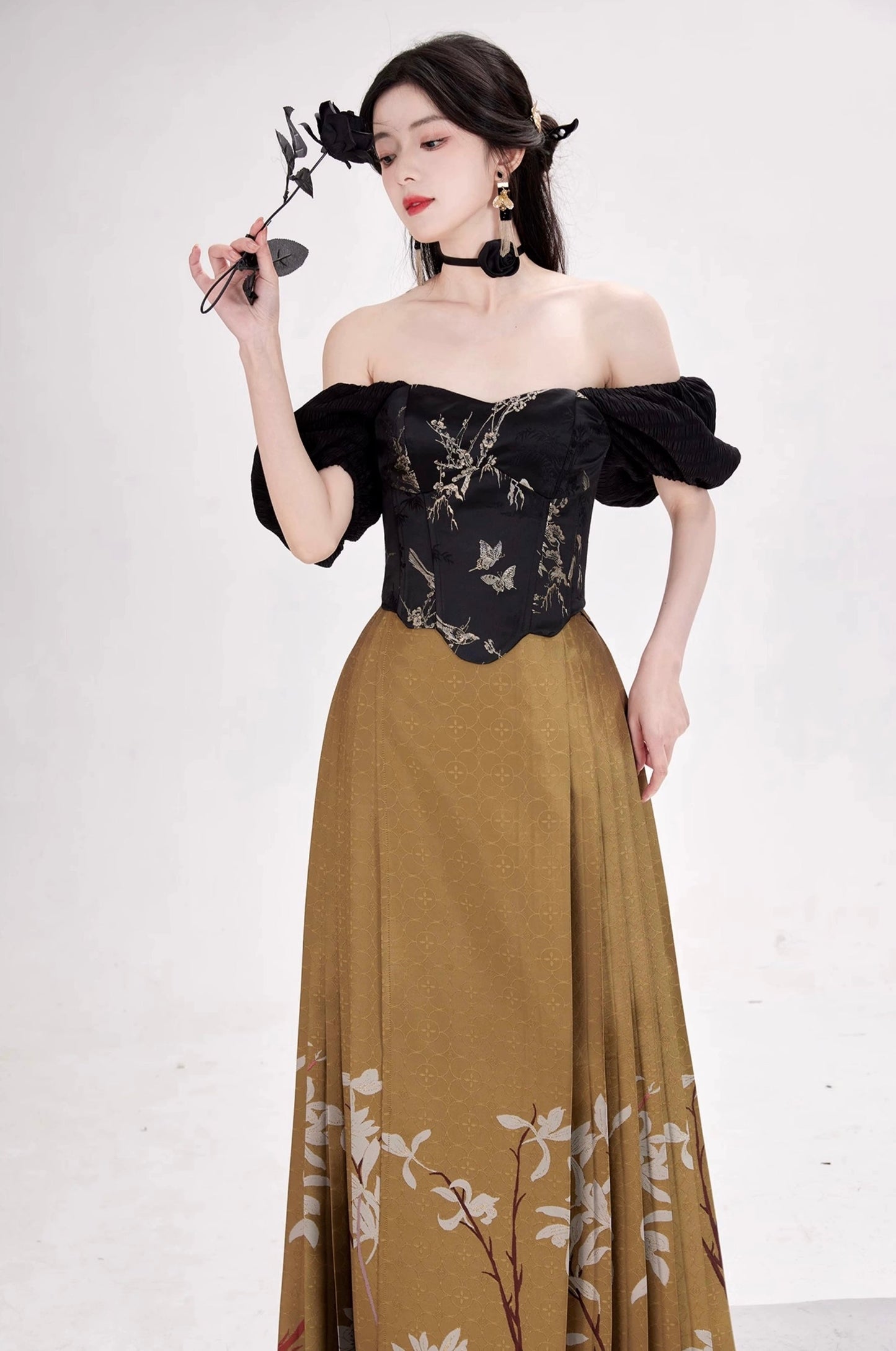 Ming Dynasty Modern Hanfu, Mamianqun, Flower Affair 兰若