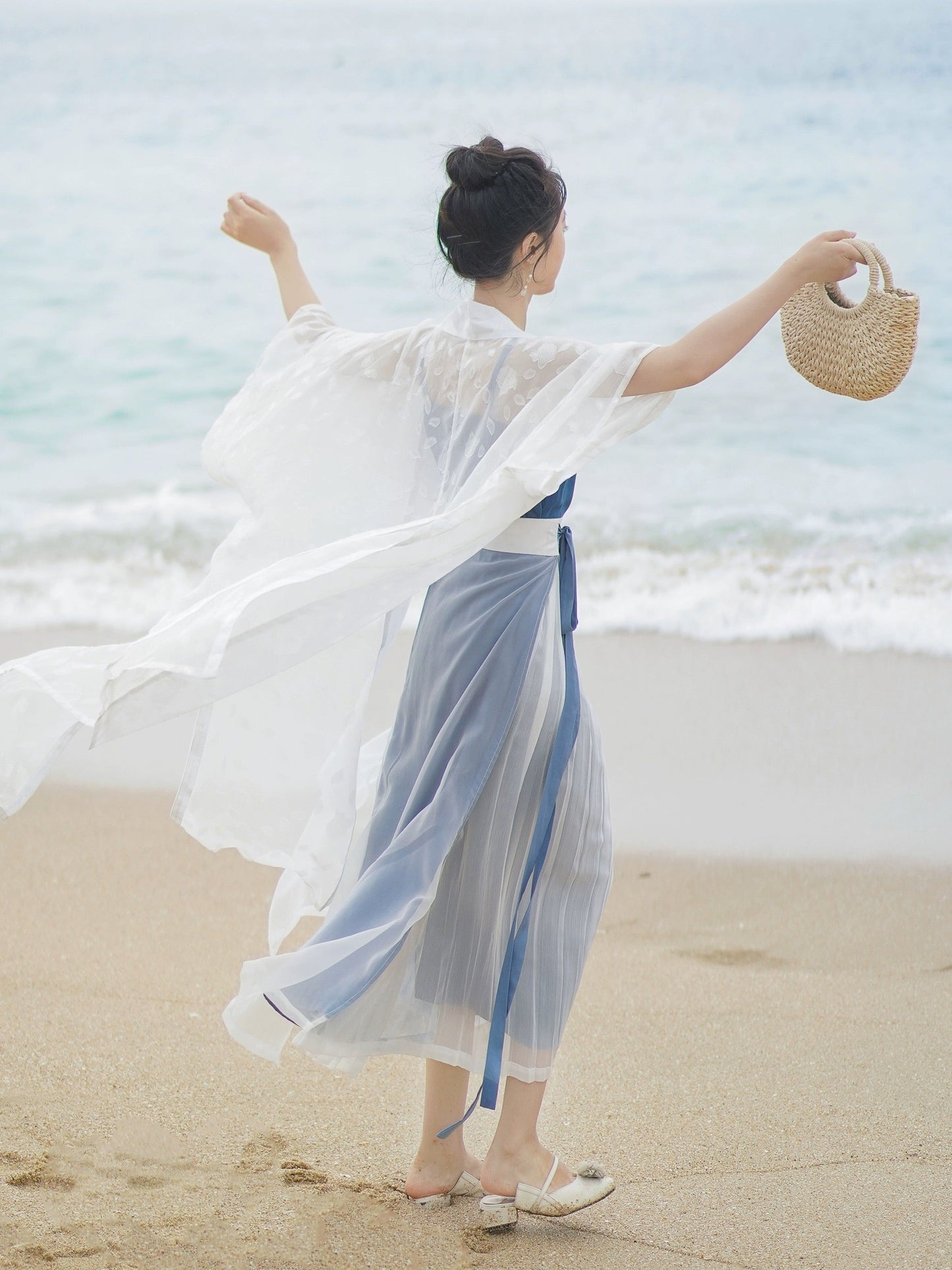 Song Dynasty x Modern Hanfu: Qianxi 浅溪 (Preorder)