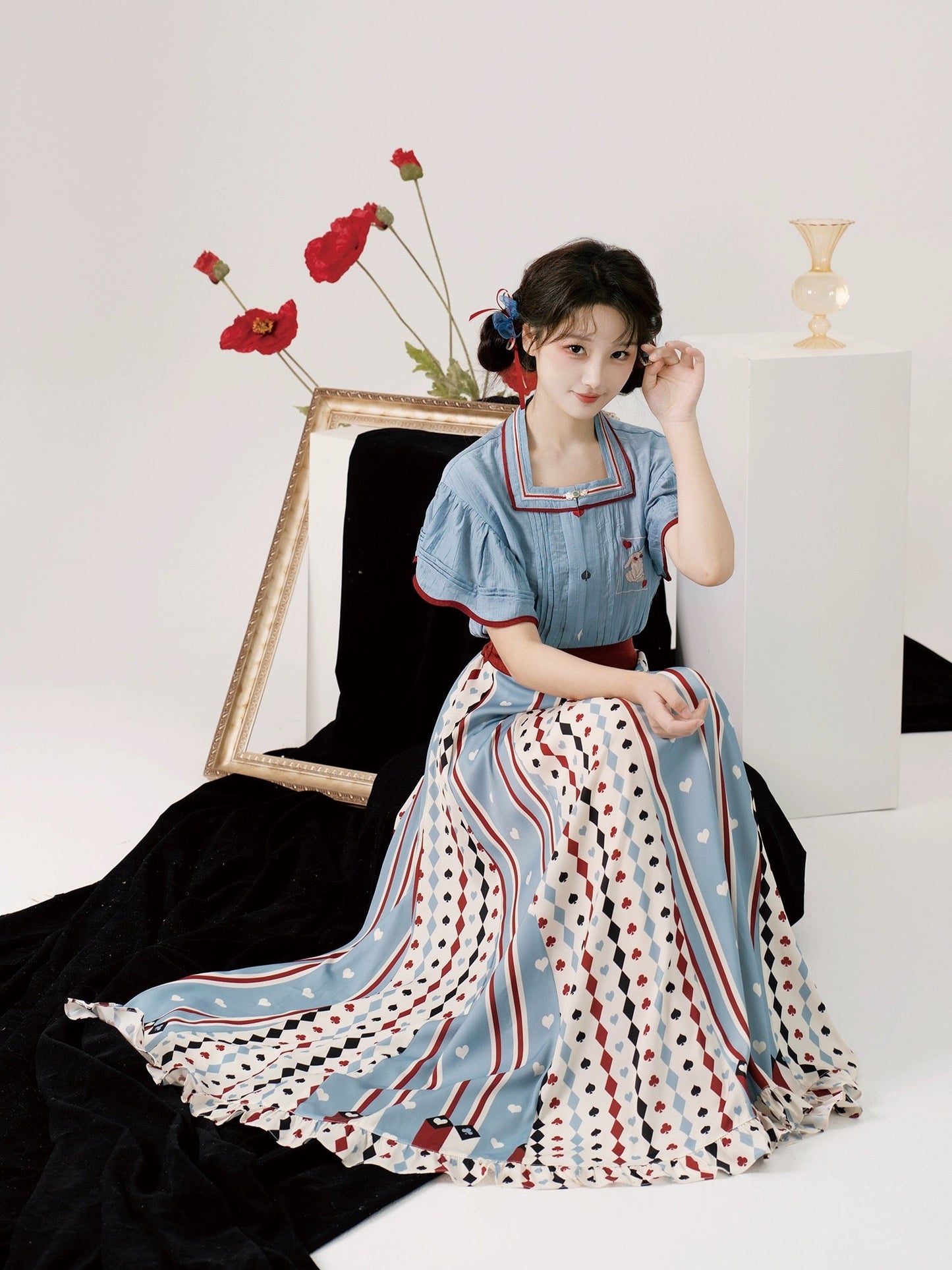 Tang Dynasty x Modern Hanfu: Alice Wonderland