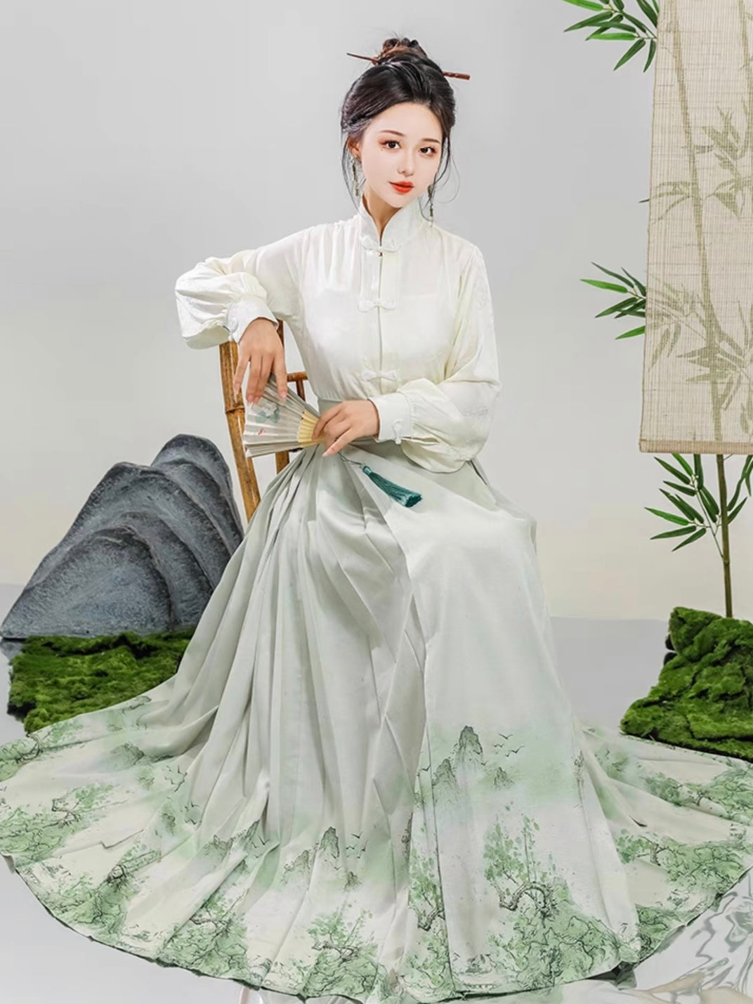Ming Dynasty Modern Hanfu, Mamianqun, Lila (Preorder)