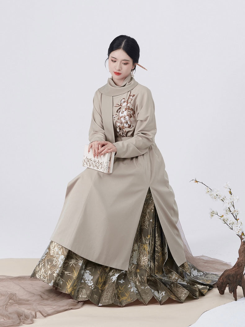 Ming Dynasty Modern Hanfu, Mamianqun, Willow (Preorder)
