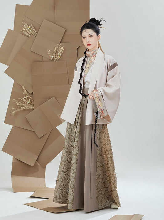 Modern Hanfu, Aruna