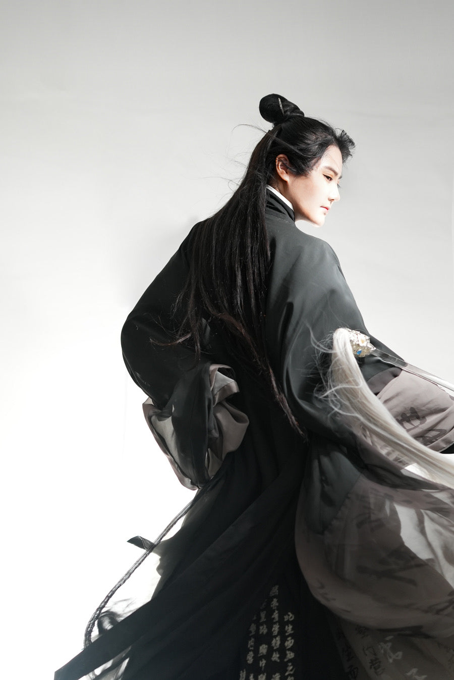 Wei Jin Wuxia Style Qiyao Ruqun - Scroll Sanctuary 万卷书 (Preorder)