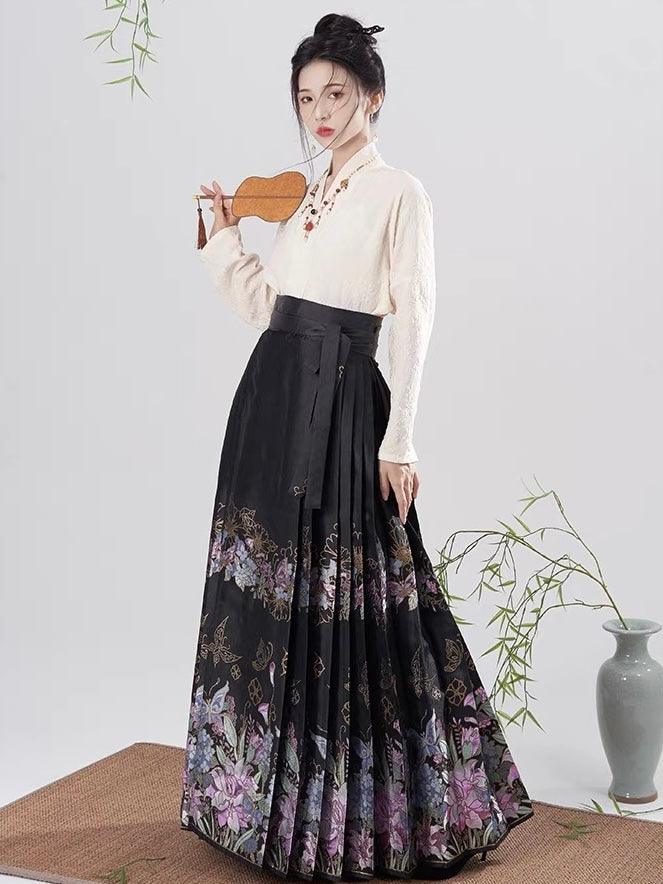 Ming Dynasty Modern Hanfu, Mamianqun, Night Orchid (Preorder)