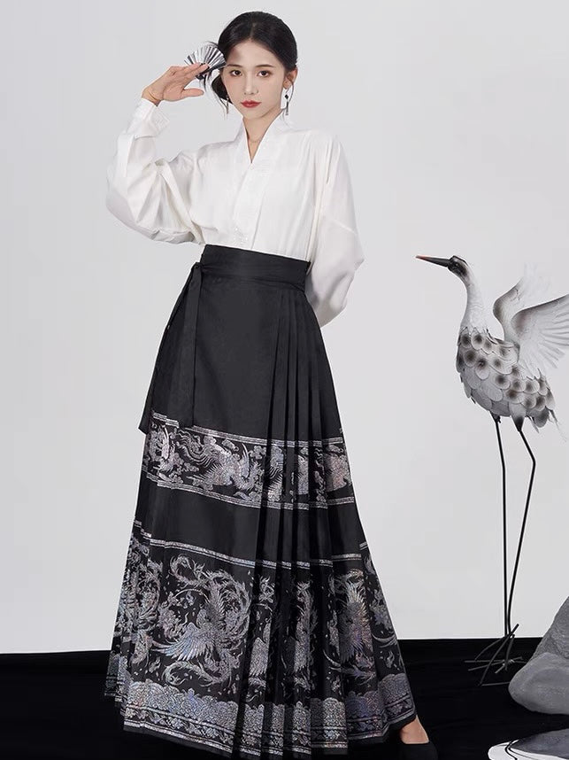Ming Dynasty Modern Hanfu, Mamianqun, Glimmer (Preorder)