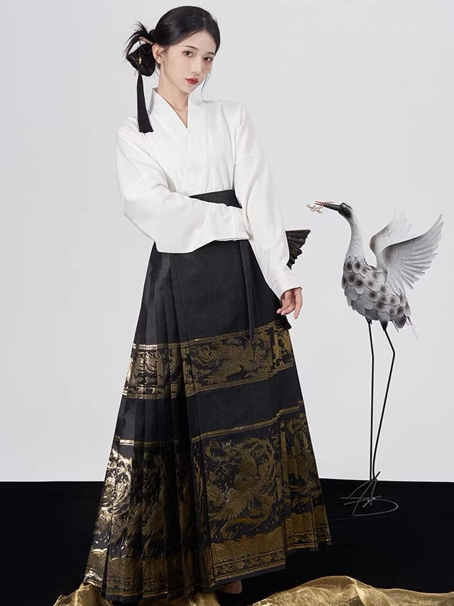 Ming Dynasty Modern Hanfu, Mamianqun, Glimmer (Preorder)