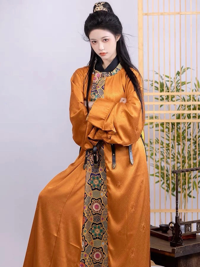 Tang Dynasty Hanfu Robe - Ginger Nut 胡萝卜