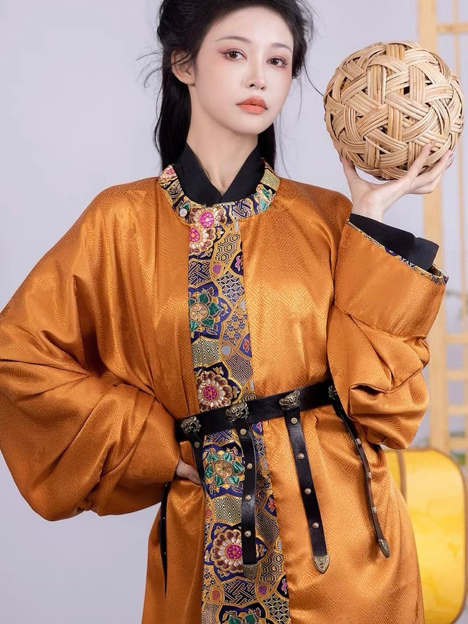 Tang Dynasty Hanfu Robe - Ginger Nut 胡萝卜