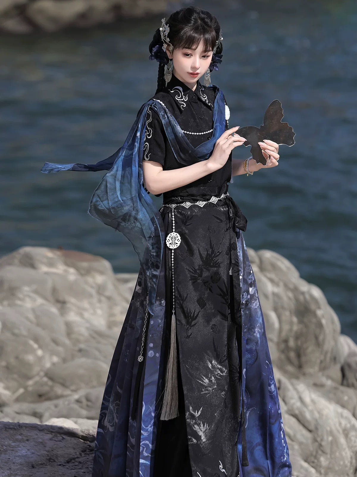 Cangming 沧溟 - Modern Ming Dynasty Hanfu Outfit