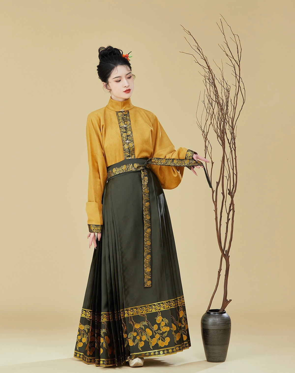 Modern Hanfu, Josiane