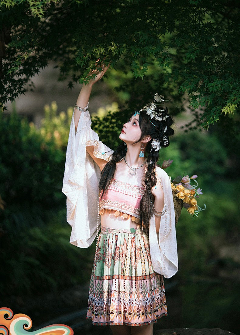 Miao Ethnic: Linnea