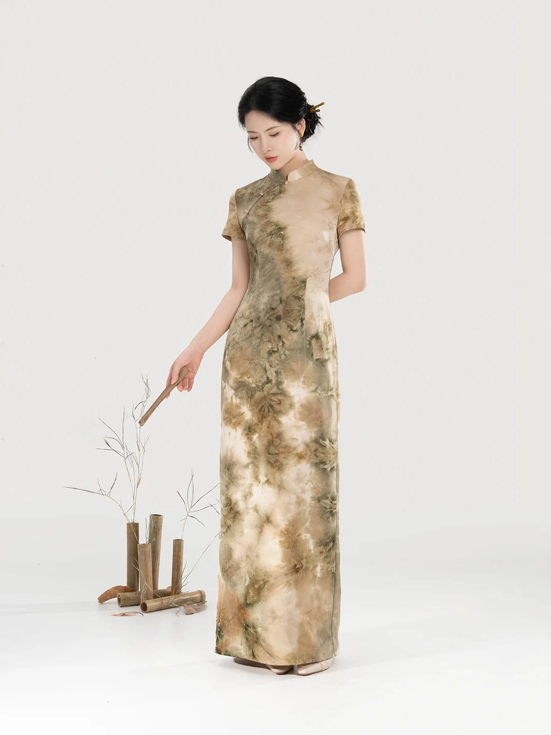 Qingshan Fog 青山雾 - Short Sleeve Long Cheongsam (Preorder)