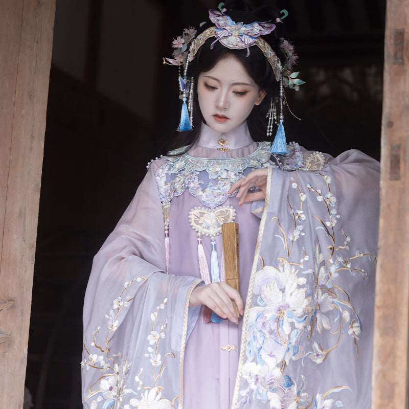 Lady Yu 虞姬 - Opera Style & Mamianqun Ming Dynasty Hanfu Set (Preorder)
