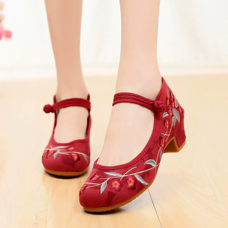 Ariella - Embroidered Chinese Style Shoes