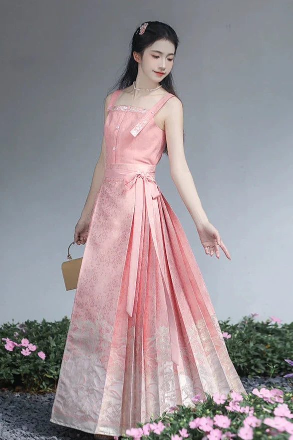 Ming Dynasty Modern Hanfu, Mamianqun, Plum Branch 青梅折枝 (Preorder)