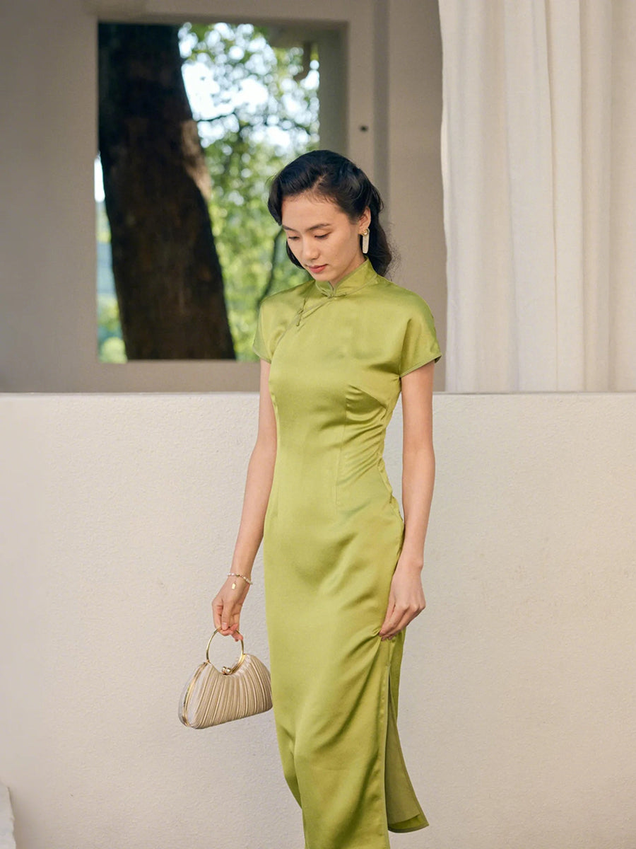 Willow 春柳 - Spring and Summer Short Sleeve Midi Retro Hong Kong Style Cheongsam (Preorder)