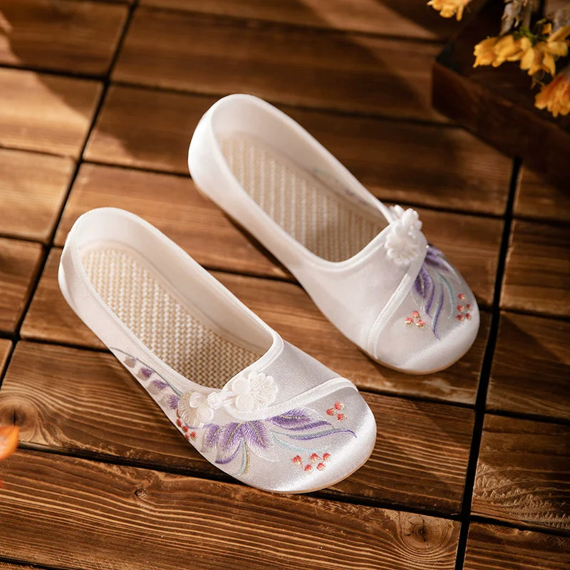 Brielle - Embroidered Chinese Style Shoes
