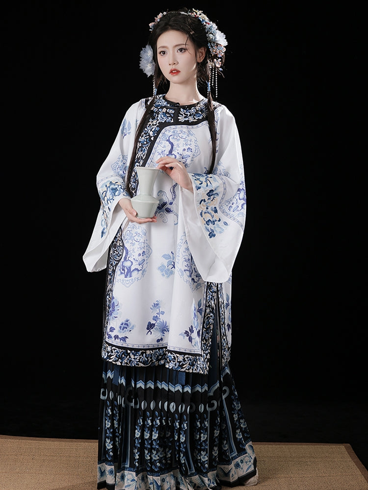 White Porcelain - Late Qing Dynasty Han Lady Outfit