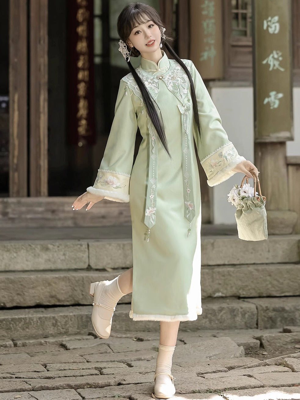 Frost Butterfly 拒霜蝶 - New Chinese Style Modern Cheongsam Dress