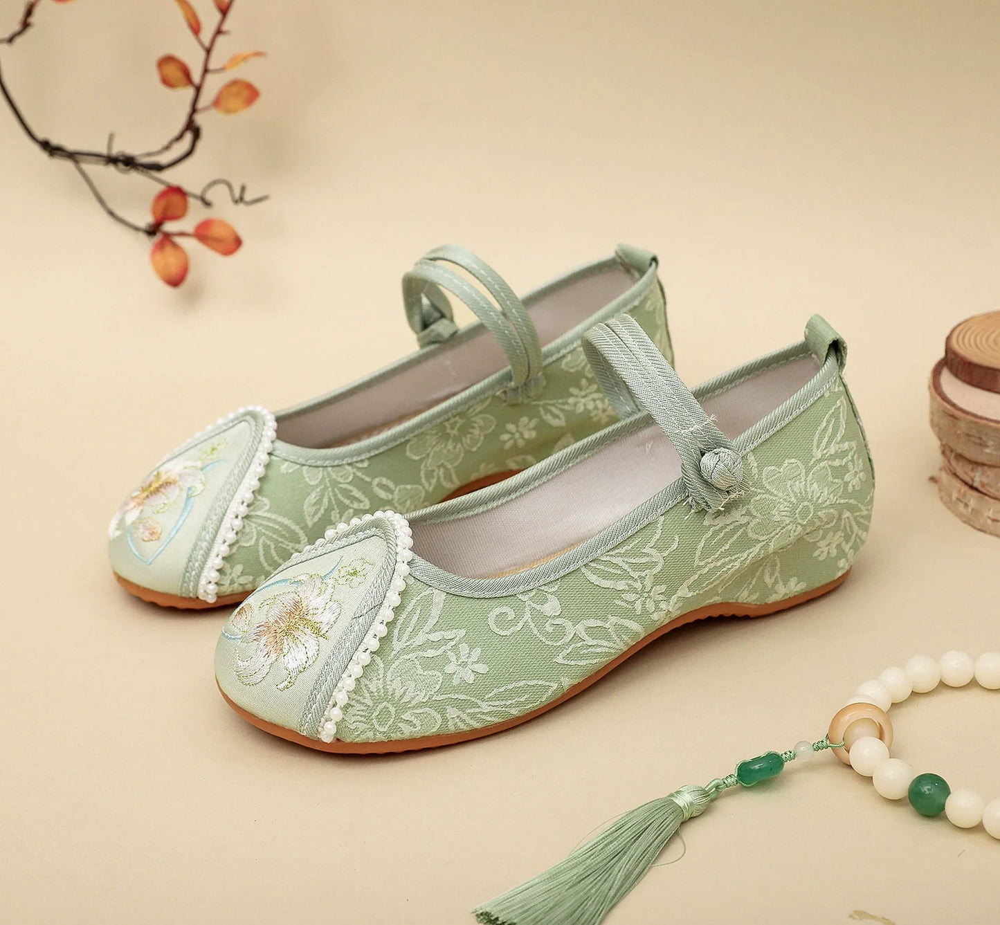 Kendall - Embroidered Chinese Hanfu Shoes