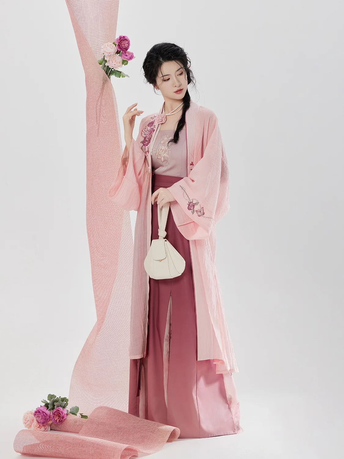 Rose Letter 玫瑰来信 - Modern Song Dynasty Hanfu Outfit (Preorder)
