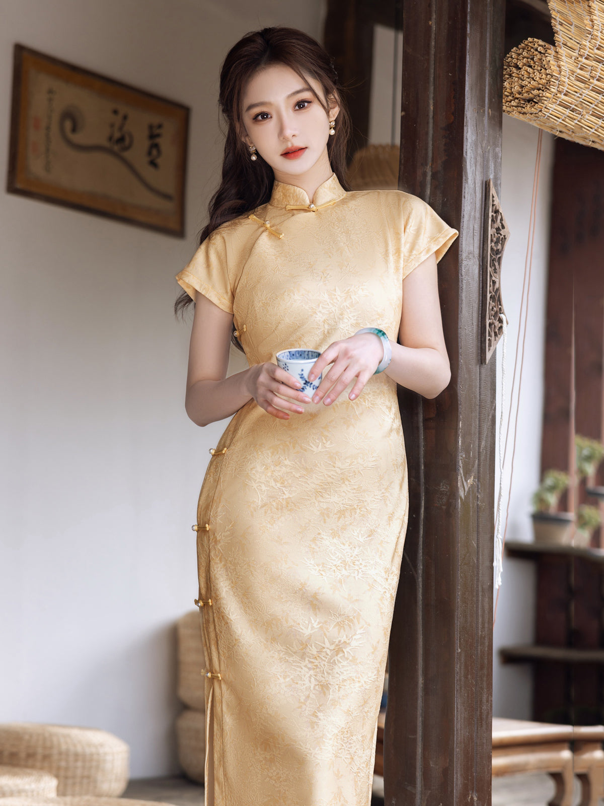 Light Gold 淡金 - Short Sleeve Gold Cheongsam