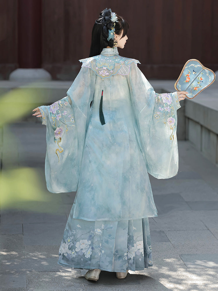 Calming Jasmine 茉莉花语 - Robe & Mamianqun Ming Dynasty Hanfu Set