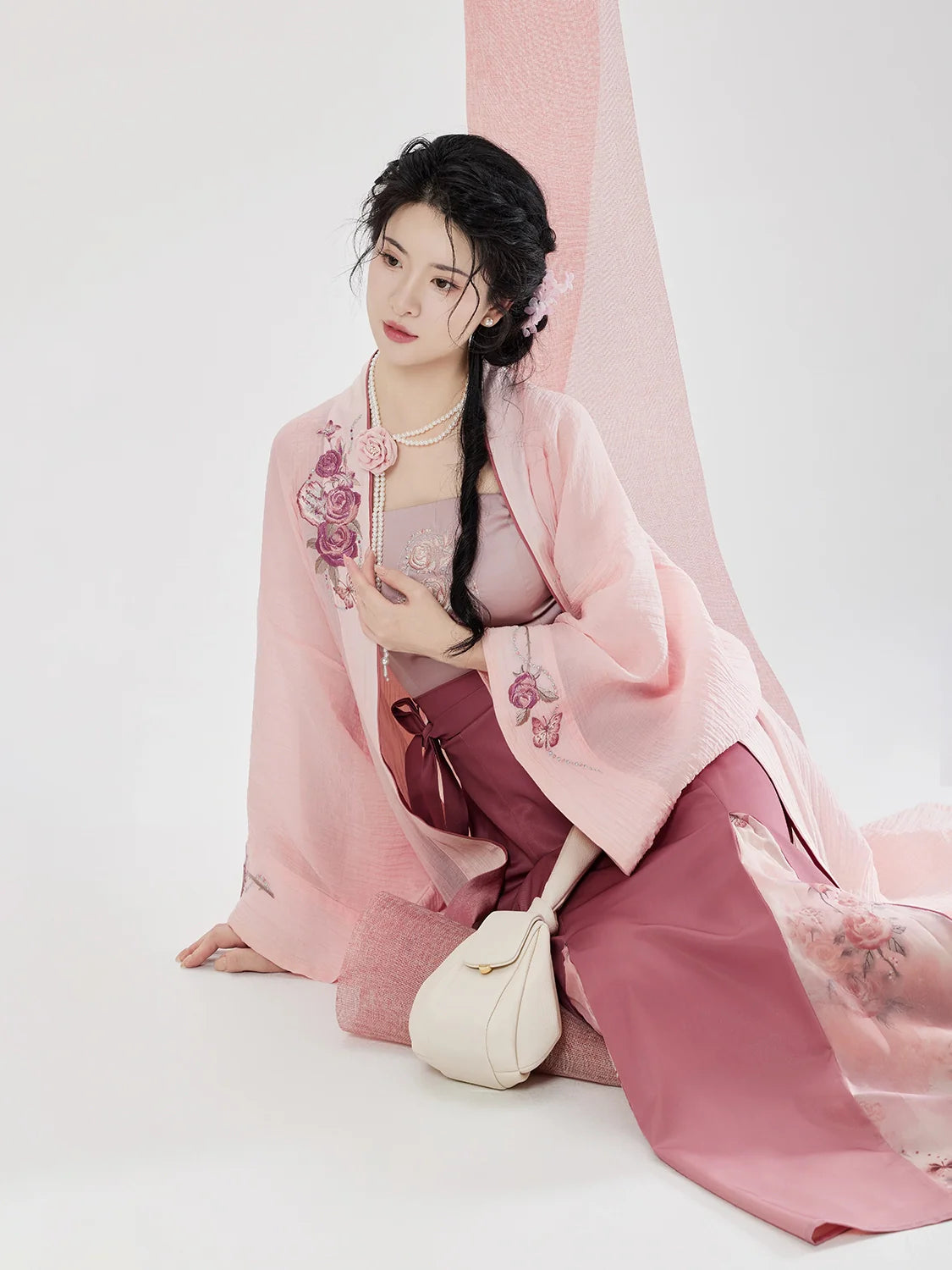 Rose Letter 玫瑰来信 - Modern Song Dynasty Hanfu Outfit (Preorder)