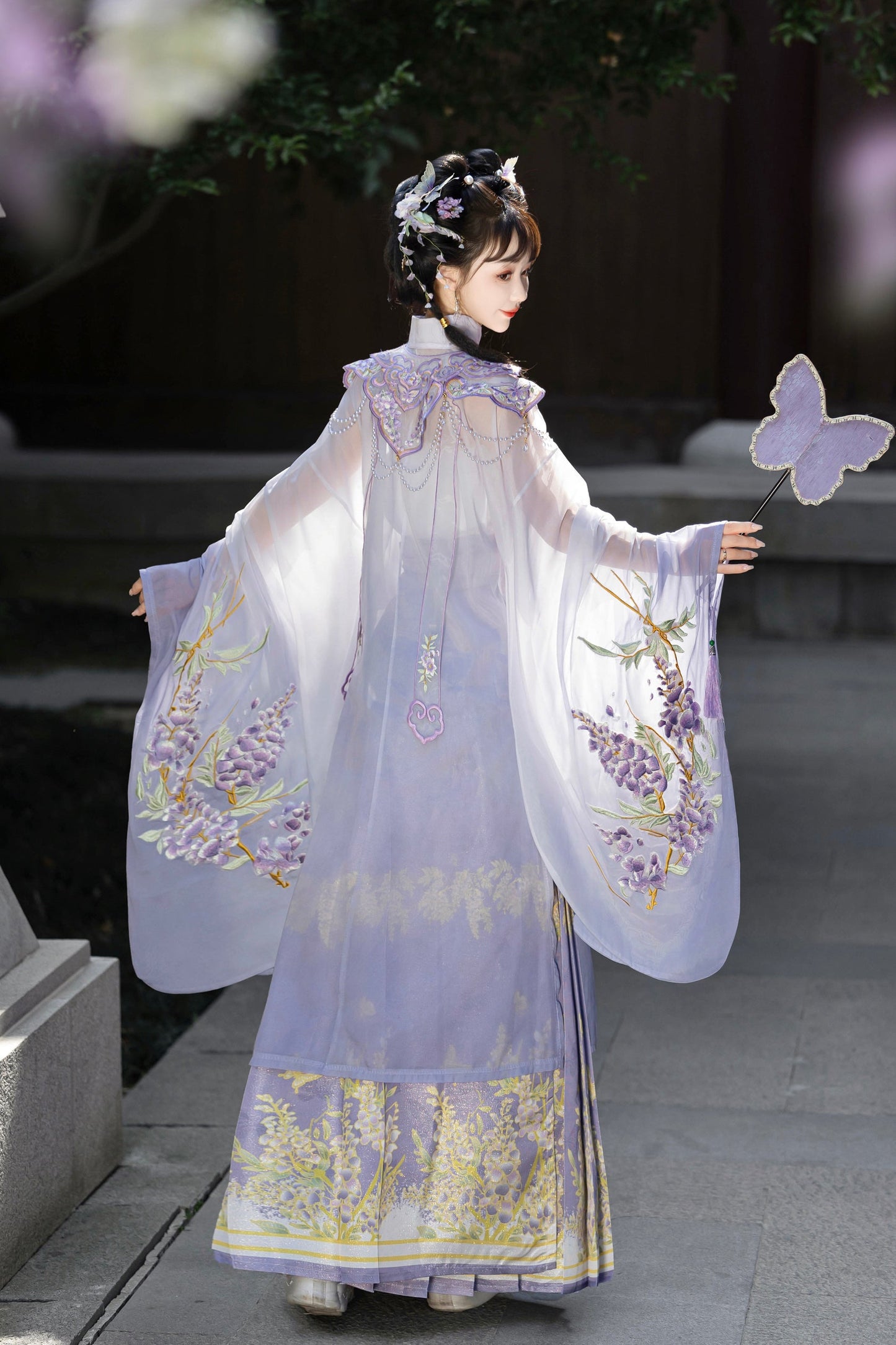 Wisteria 紫藤 - Robe & Mamianqun Ming Dynasty Hanfu Set