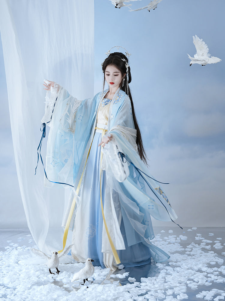 Qingshan Weaving Snow 晴山织雪 - Song Dynasty Style Qiyao Ruqun Hanfu