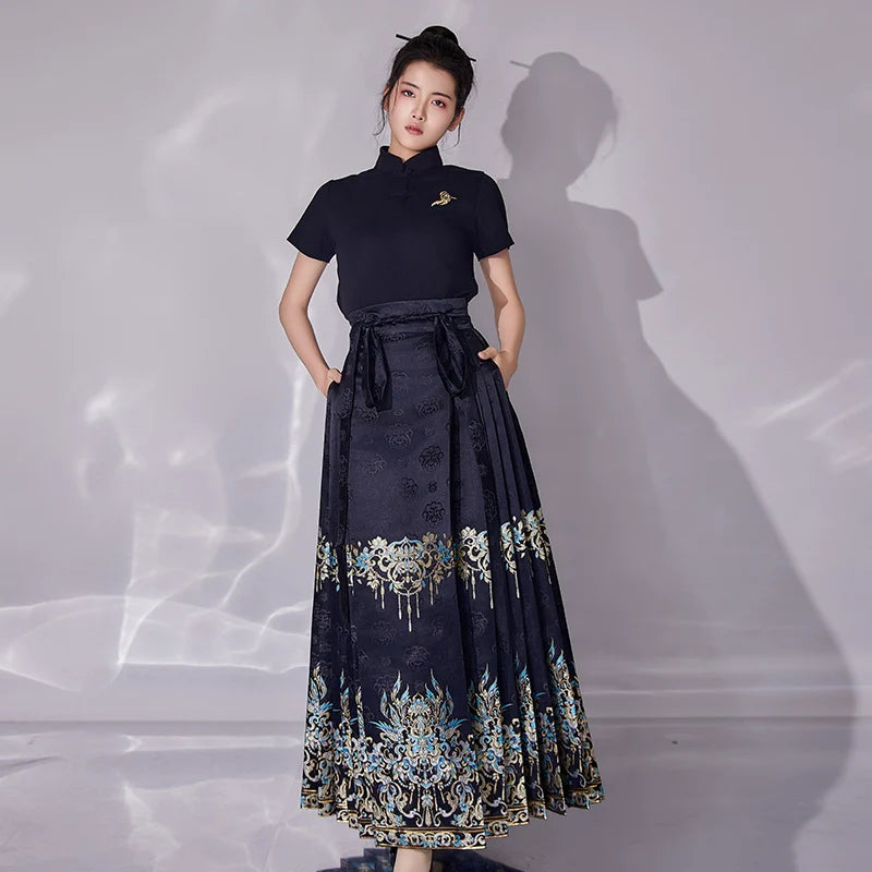 Ming Dynasty Modern Hanfu, Mamianqun, Phoenix Crown 凤冠 (Preorder)