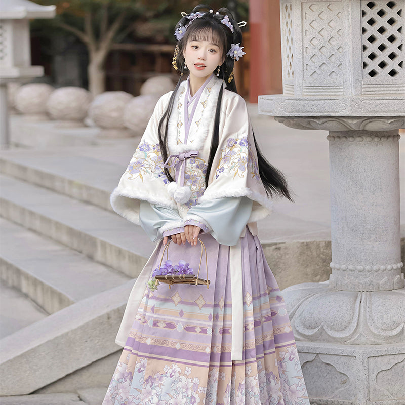 Nuannuan 暖暖 - Mamianqun Ming Dynasty Hanfu Set