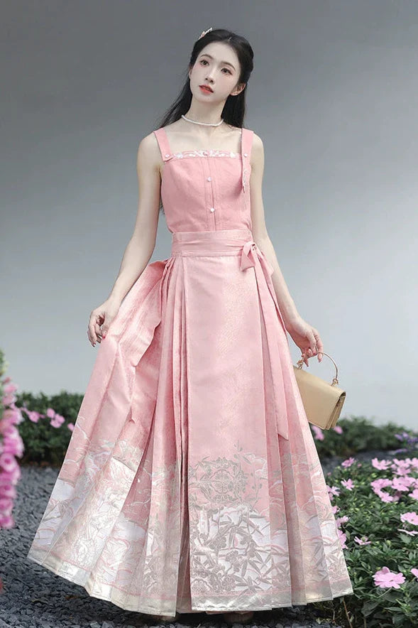 Ming Dynasty Modern Hanfu, Mamianqun, Plum Branch 青梅折枝 (Preorder)